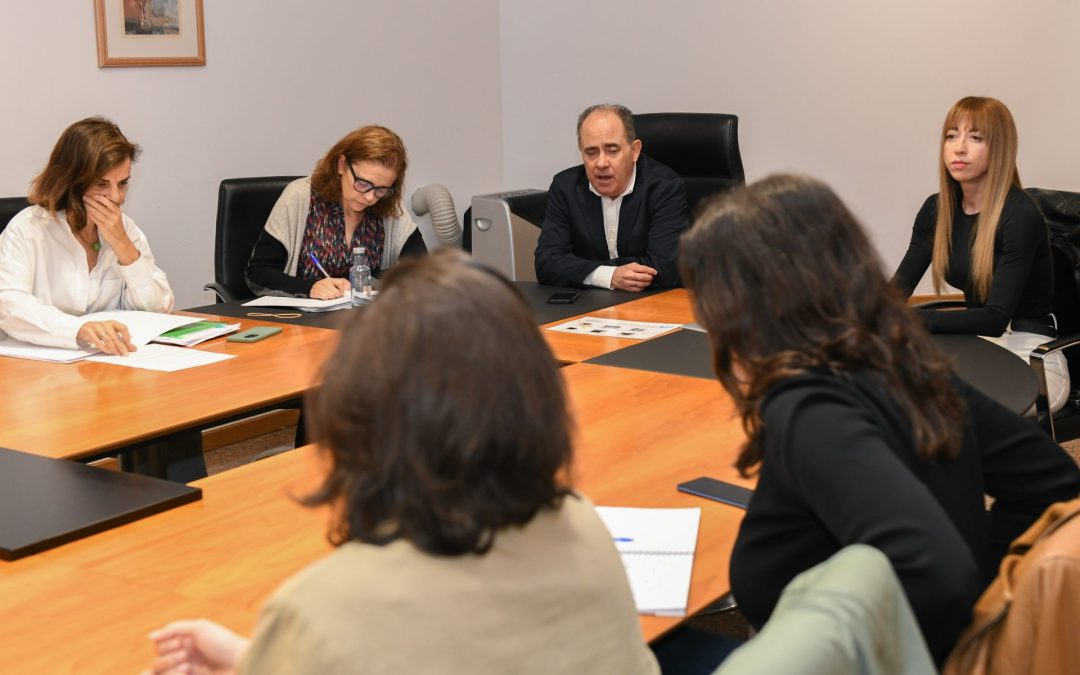 La Xunta evalúa con las entidades sociales nuevas vías de colaboración para mejorar la integración sociolaboral de las personas migrantes