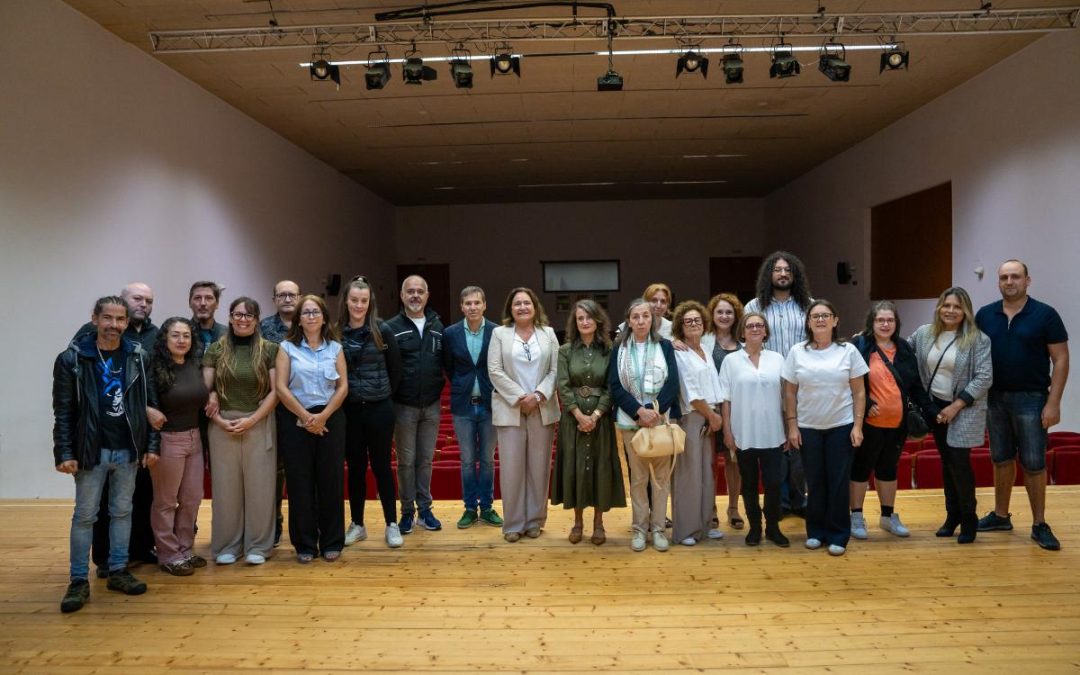 El taller dual Vigo Capacita X formó a 20 personas desempleadas en especialidades de cocina y montaje de placas solares