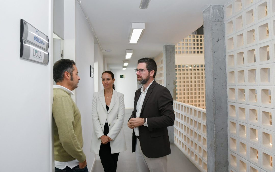A Xunta destaca na Cámara de Comercio de Santiago a súa aposta por impulsar a coordinación en prol do emprendemento ligado ao territorio