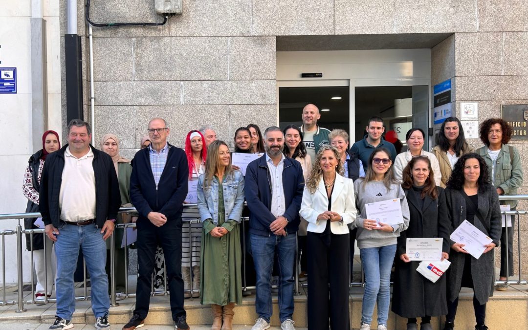 Martina Aneiros felicita ao máis dun centenar de alumnos que completaron con éxito o programa integrado de emprego das Pontes