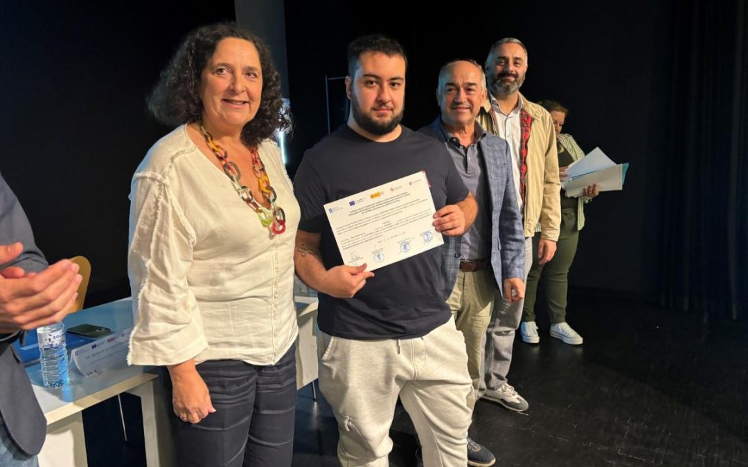 Belén do Campo clausura o obradoiro de emprego de Rois nos que se formaron a 13 mozas e mozos sen emprego en tratamento e maquetación de elementos gráficos de impresión cun investimento de máis de 420.000€