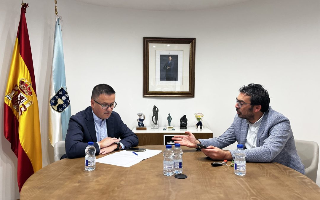 A Xunta analiza co concello ourensán da Veiga novas vías de colaboración a prol da atracción de perfís laborais cualificados e da cobertura de vacantes