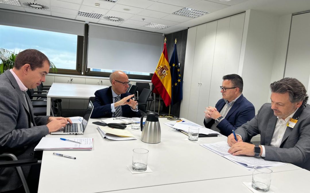 La Xunta urge al Gobierno central un calendario para la vía específica de homologación de títulos dirigida a becarios BEME y coordinación para casos prioritarios