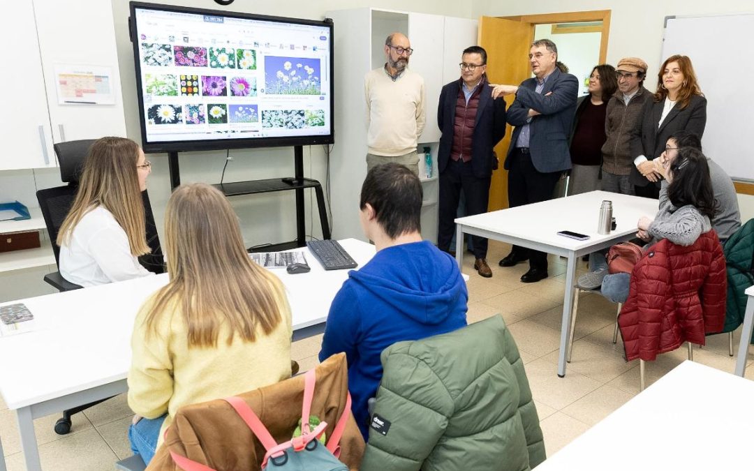 A Xunta pon en valor a aposta da Federación Down Galicia pola formación e o acompañamento de cara á inclusión sociolaboral das persoas con discapacidade
