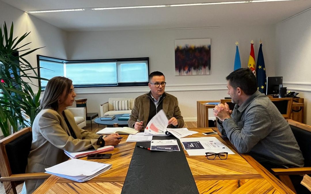 A Xunta avalía coa Unión de profesionais e traballadores autónomos vías de colaboración a prol da remuda xeracional nos negocios