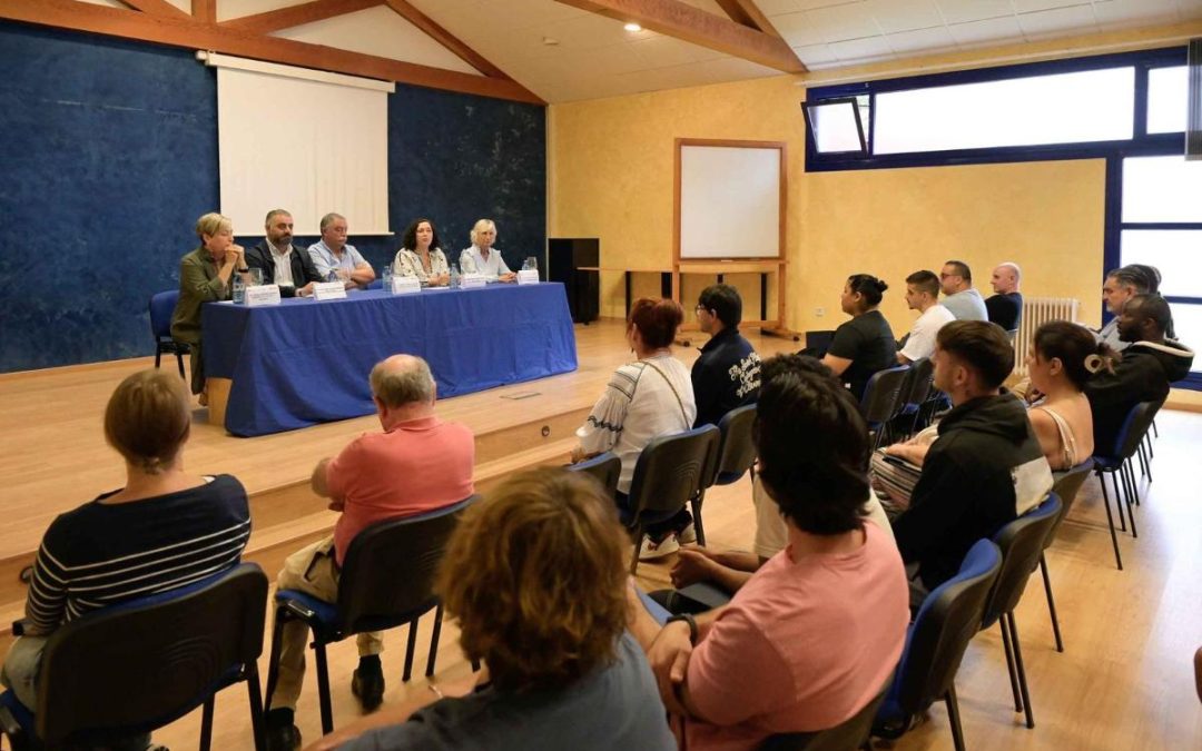 Belén do Campo destaca la inversión de casi 547.000€ en el obradoiro de empleo de Oleiros que formará a 20 desempleados para poner en valor el ‘Bosque dos Veciños’