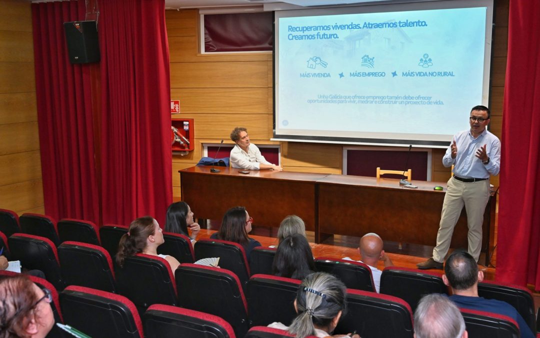 A Xunta apela no Carballiño á cobertura de vacantes e á fixación de poboación no rural a través das axudas á rehabilitación de vivendas para traballadores