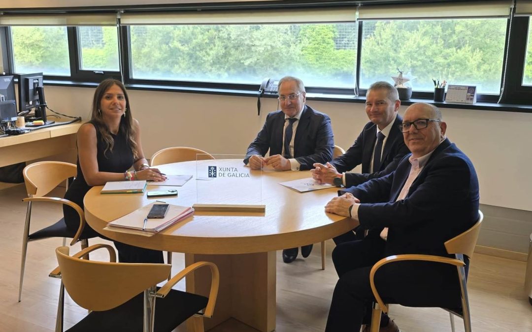 A Xunta analiza co Colexio Oficial de Graduados Sociais da Coruña e Ourense vías para potenciar a súa colaboración en materia de relacións laborais