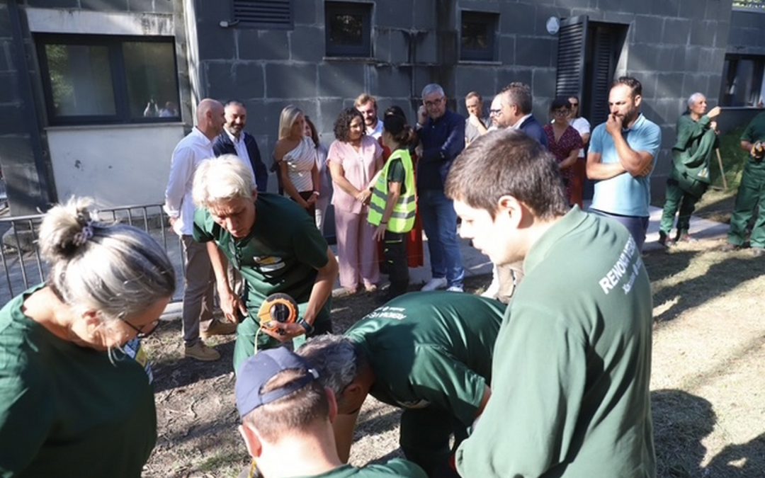 Belén do Campo destaca o investimento preto de 500.000€ no obradoiro Renova Verde de Ames e Brión no que se formará a 19 desempregados para mellorar a súa empregabilidade